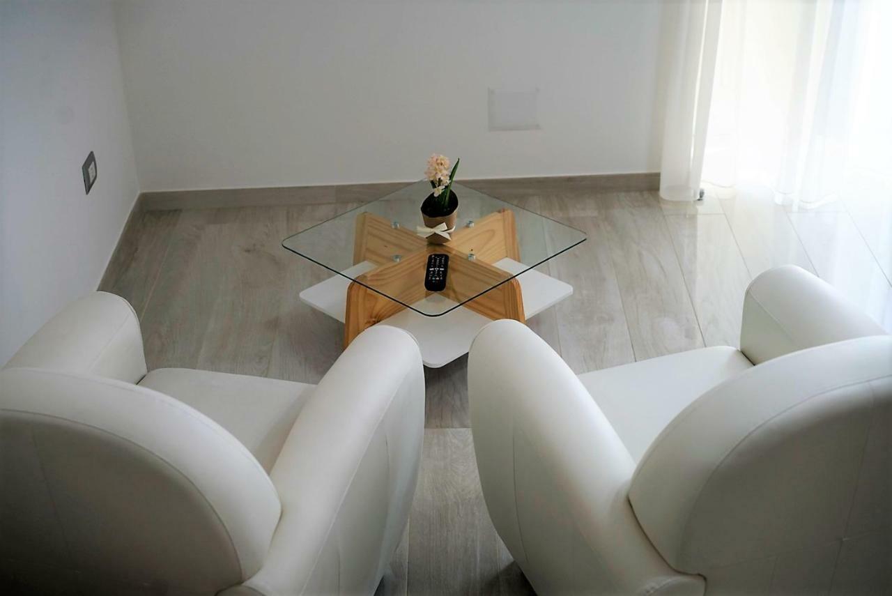 Al Teatro Verdi Luxury Apartment Σαλέρνο Εξωτερικό φωτογραφία