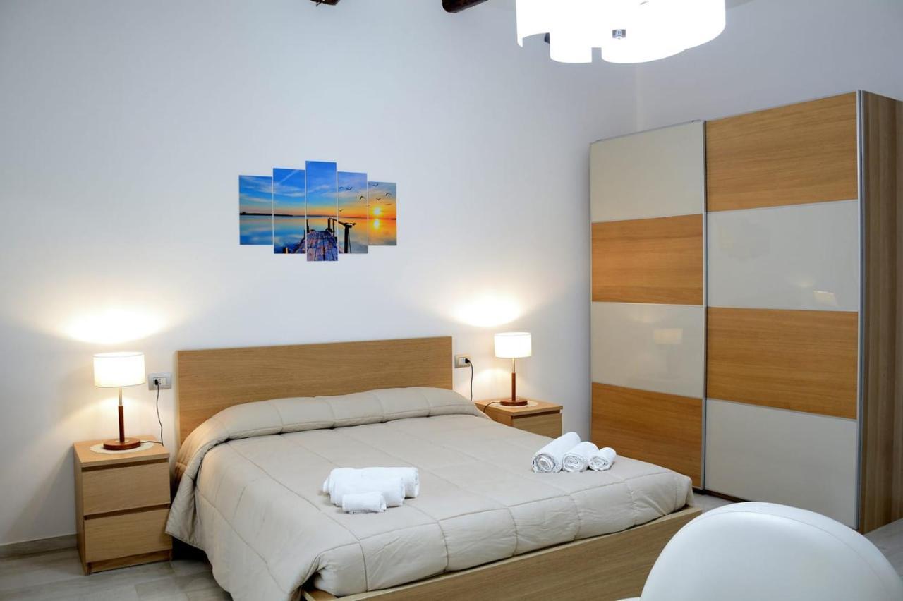 Al Teatro Verdi Luxury Apartment Σαλέρνο Εξωτερικό φωτογραφία