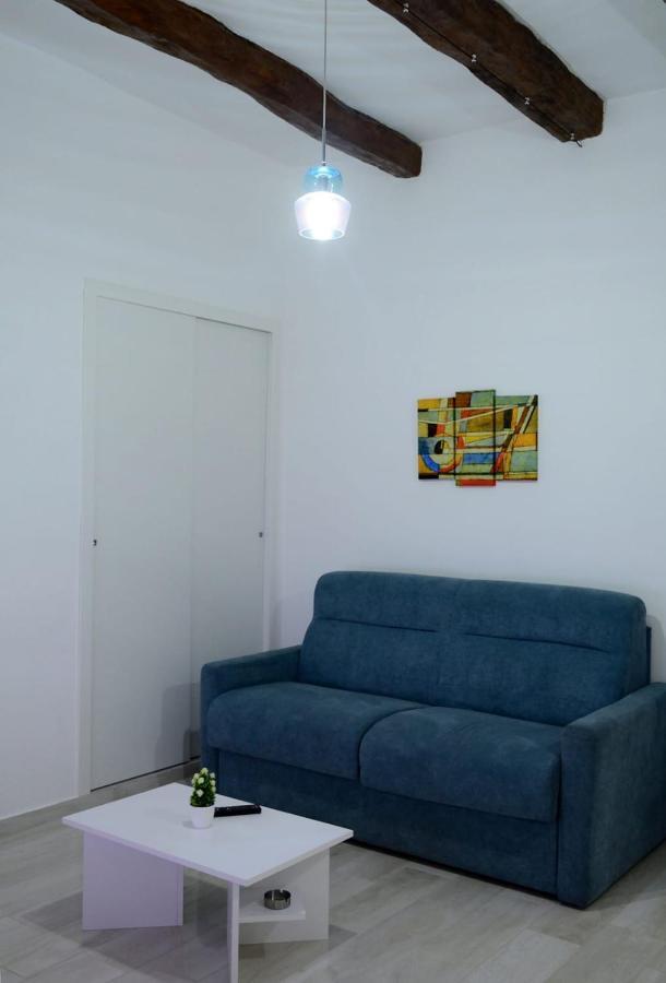 Al Teatro Verdi Luxury Apartment Σαλέρνο Εξωτερικό φωτογραφία